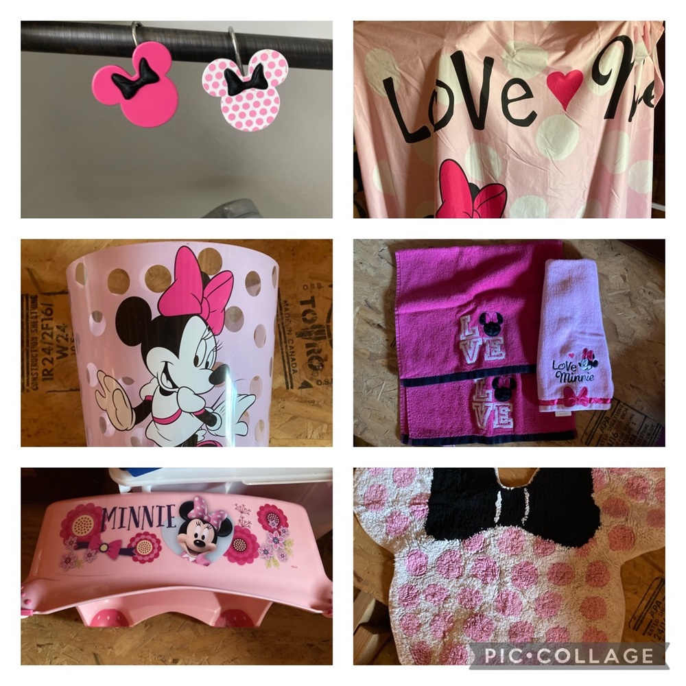 Minnie Mouse Bathroom Set